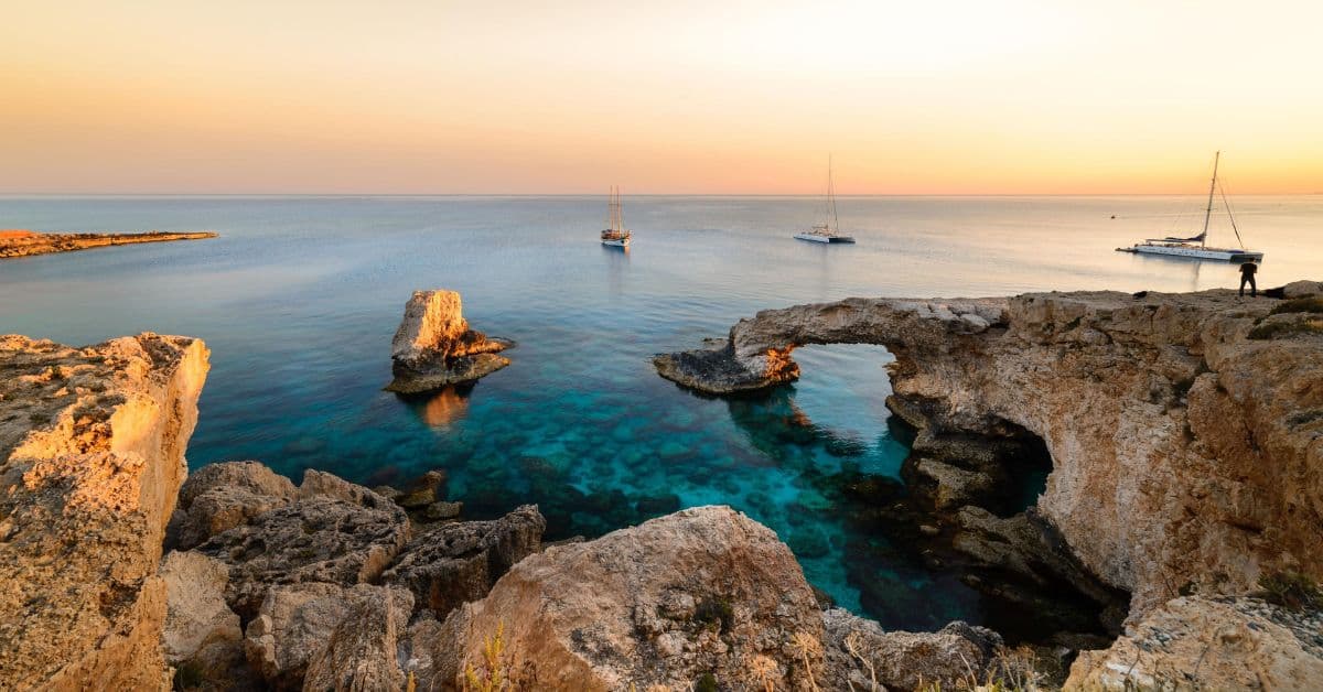 თბილისი აია-ნაპა ფრენები